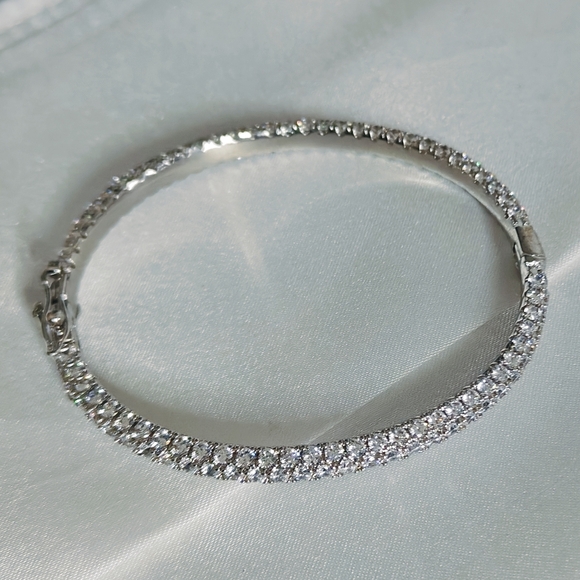 18K White Gold Plated CZ Eternity Bangle Bracelet With Box Clasp - Picture 2 of 8